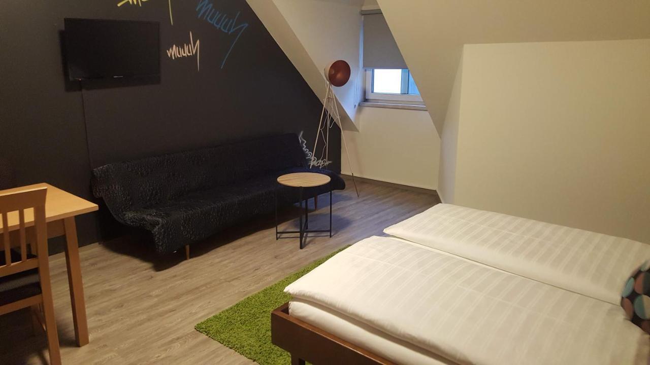 Mama Muh Self-Check-In Hotel Linz Exterior photo