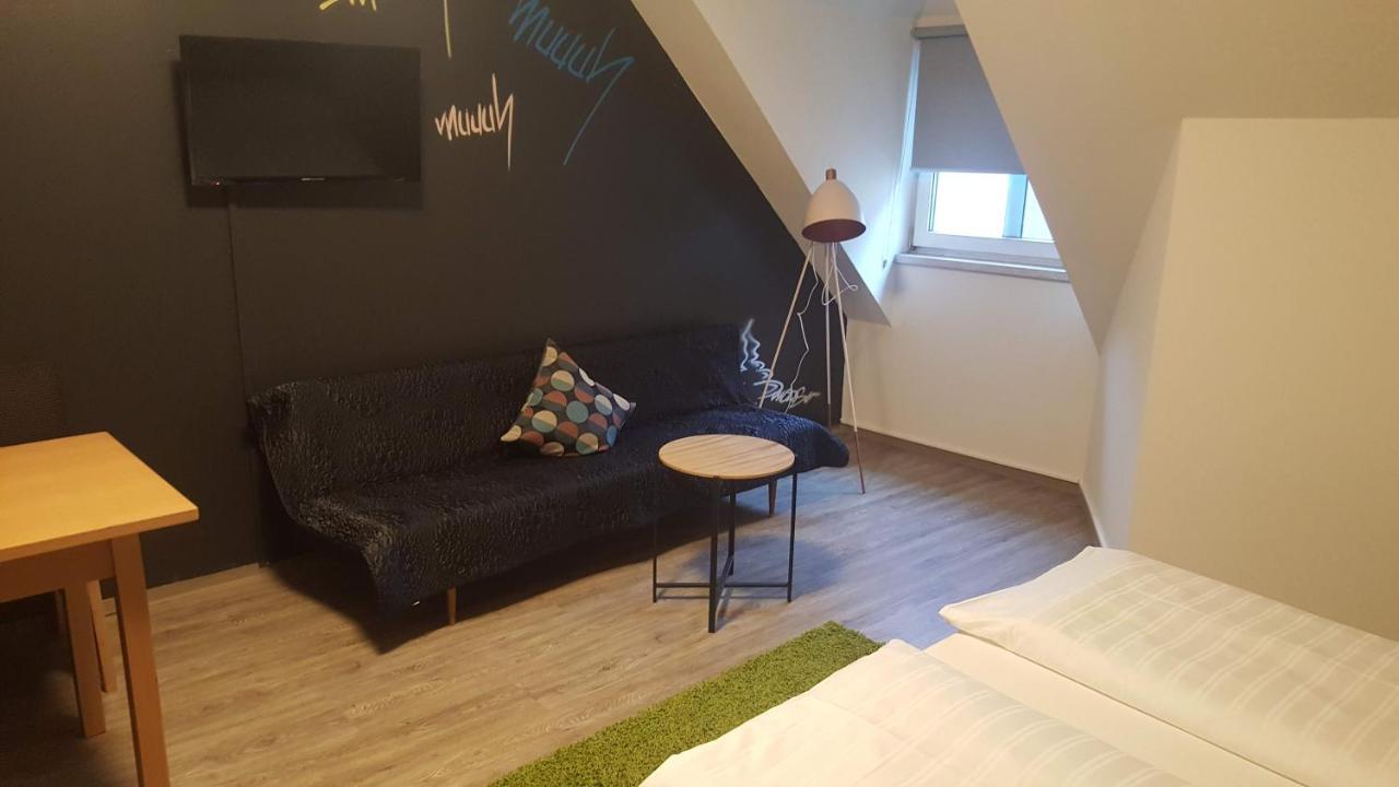 Mama Muh Self-Check-In Hotel Linz Exterior photo